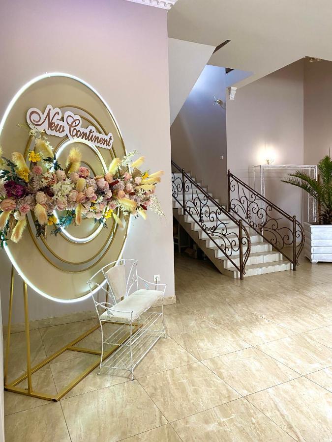 New Continent Hotel Bushtyno Luaran gambar