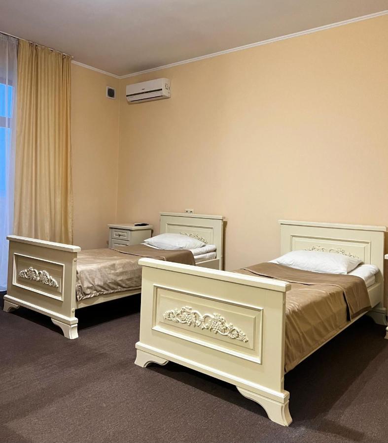 New Continent Hotel Bushtyno Luaran gambar
