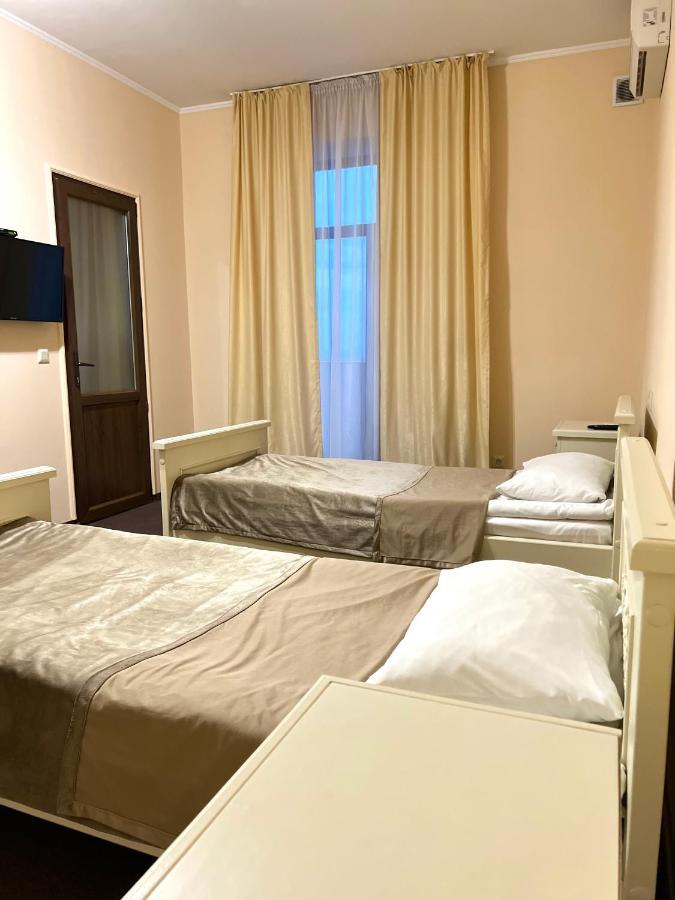 New Continent Hotel Bushtyno Luaran gambar