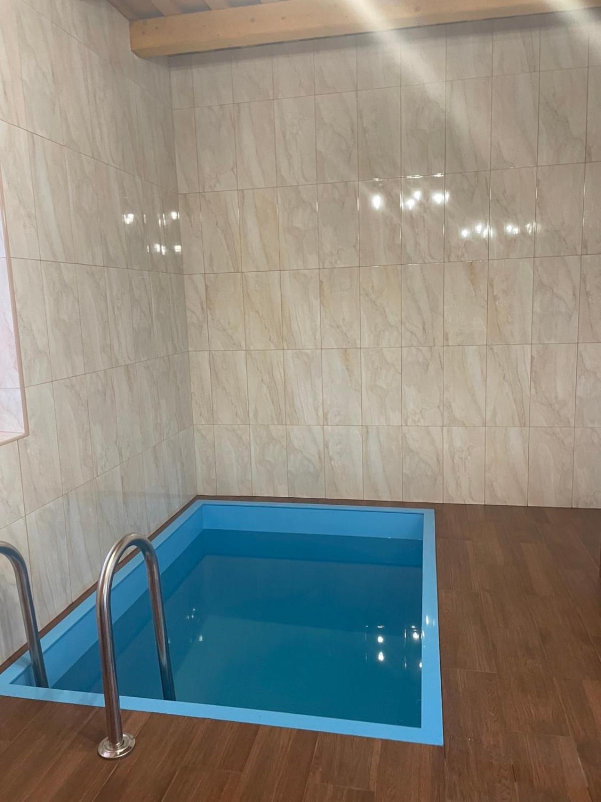 New Continent Hotel Bushtyno Luaran gambar